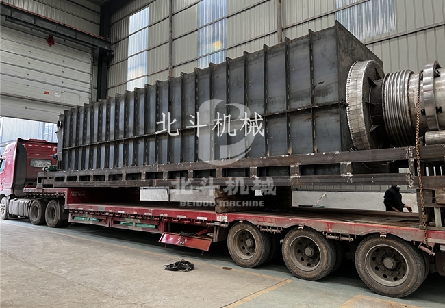 大型污泥嘿嘿视频APP下载苹果机做城市污泥的“终结者”,两车齐发奔赴江西