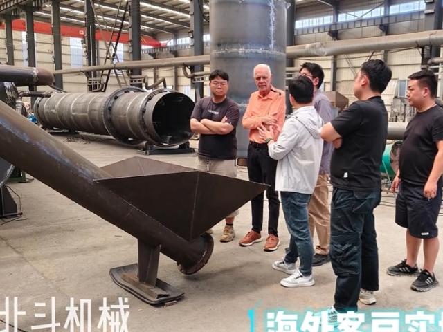 美国采购商的嘿嘿视频APP下载苹果机考察之行